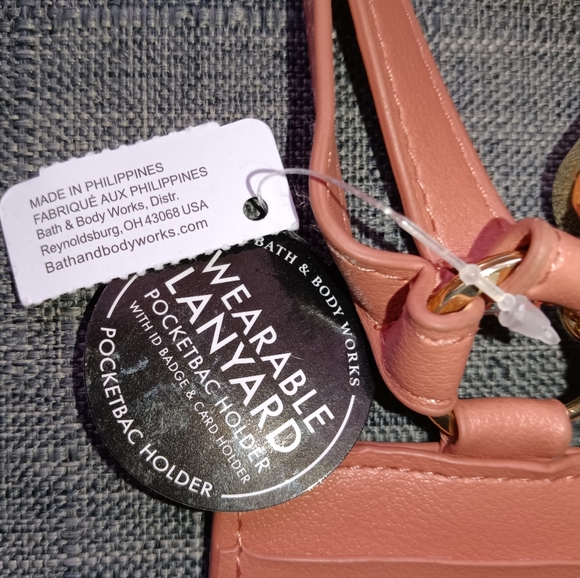 🆕Bath & Body Works | Floral PocketBac Hand Gel & Card Holder & ID Badge Lanyard - Picture 7 of 7